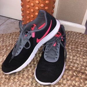Nike Flex Experience RN 6 Sneaker